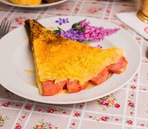 Блин с ветчиной и сыром