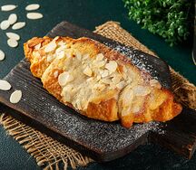 Круассан миндальный