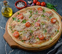 С пармской ветчиной и рукколой