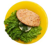 Котлета рубленая из форели с сыром буко⁣⁣⁣