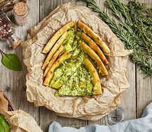 Фокачча с песто и пармезаном