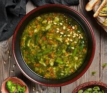 Минестроне с соусом песто