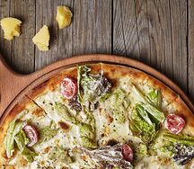 Пицца Цезарь с куриной грудкой