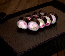 Ролл с креветкой