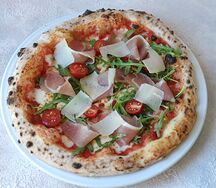 Пармская ветчина и руккола