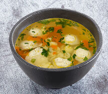 Суп куриный с фрикадельками