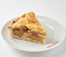 Кусок яблочного пирога