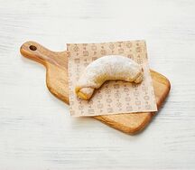 Рогалик с орехами