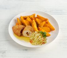 Котлета по-киевски с картофелем по-деревенски