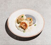 Сырники со сметаной и чиа пудингом 