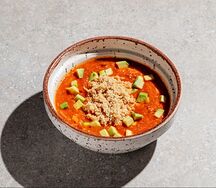 Томатный суп с киноа и моцареллой 