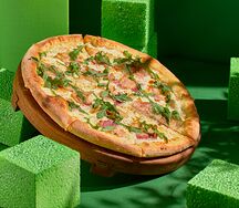 Пицца с беконом