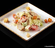 Салат Цезарь с курицей