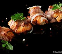 Шашлык из филе куры в беконе