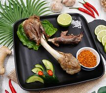 Баранина на кости/烤小羊腿