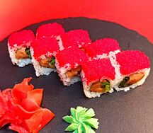 Кайдзю ролл (с подкопченным лососем)