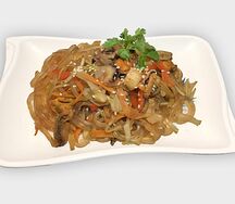 Стеклянная лапша с морепродуктами в устричном соусе