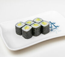 Ролл с авокадо