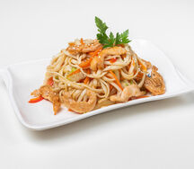 Удон с курицей терияки