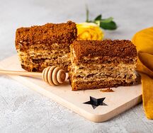 Пирожное Медовик