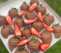 Клубника в шоколаде (композиция Monday)