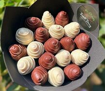 Букет из клубники в шоколаде Черное и белое