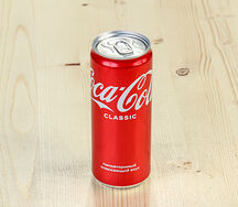 Напиток сильногазированный Coca-Cola