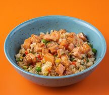 Жареный рис с лососем унаги