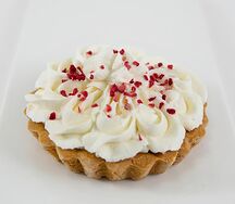 Корзинка медовая с малиной