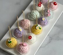 Пирожное Кейк попс 8 марта