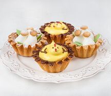 Корзиночка. Птенчики пирожные