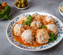 Ежики домашние в томатно-овощном соусе