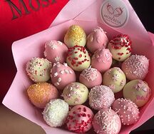 Букет из клубники в шоколаде Нежность S