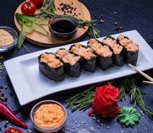 Гункан с окунем