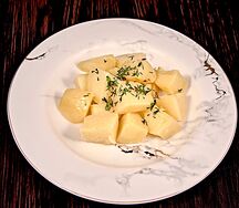 Картофель отварной с маслом и зеленью