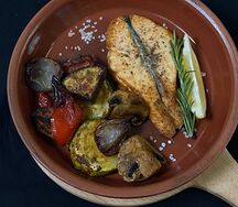 Филе семги с овощами