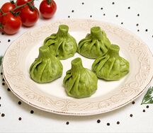 Хинкали со шпинатом и сыром моцарелла