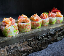 Ролл Салют туна