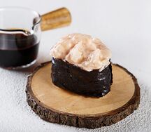 Гункан Гребешок