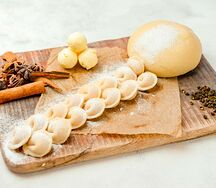 Домашние пельмени с курицей свежемороженые