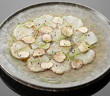 Карпаччо из гребешка с трюфелем