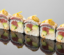 Ролл опаленный с лакедрой