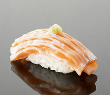 Суши Лосось брюшко