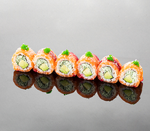 Ролл с лососем гравлакс и зеленым сыром