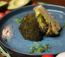 Брокколи, запеченная с чесноком и травами
