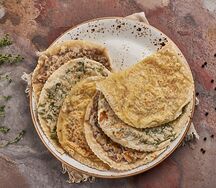 Кутабы с зеленью и сыром