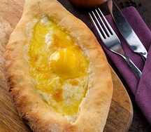 Хачапури по-аджарски