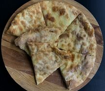 Осетинский пирог с картошкой и сыром