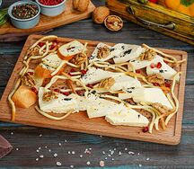 Ассорти кавказских сыров