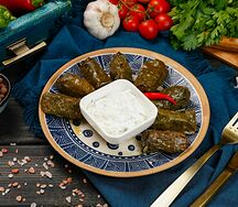 Долма с винoградными листями